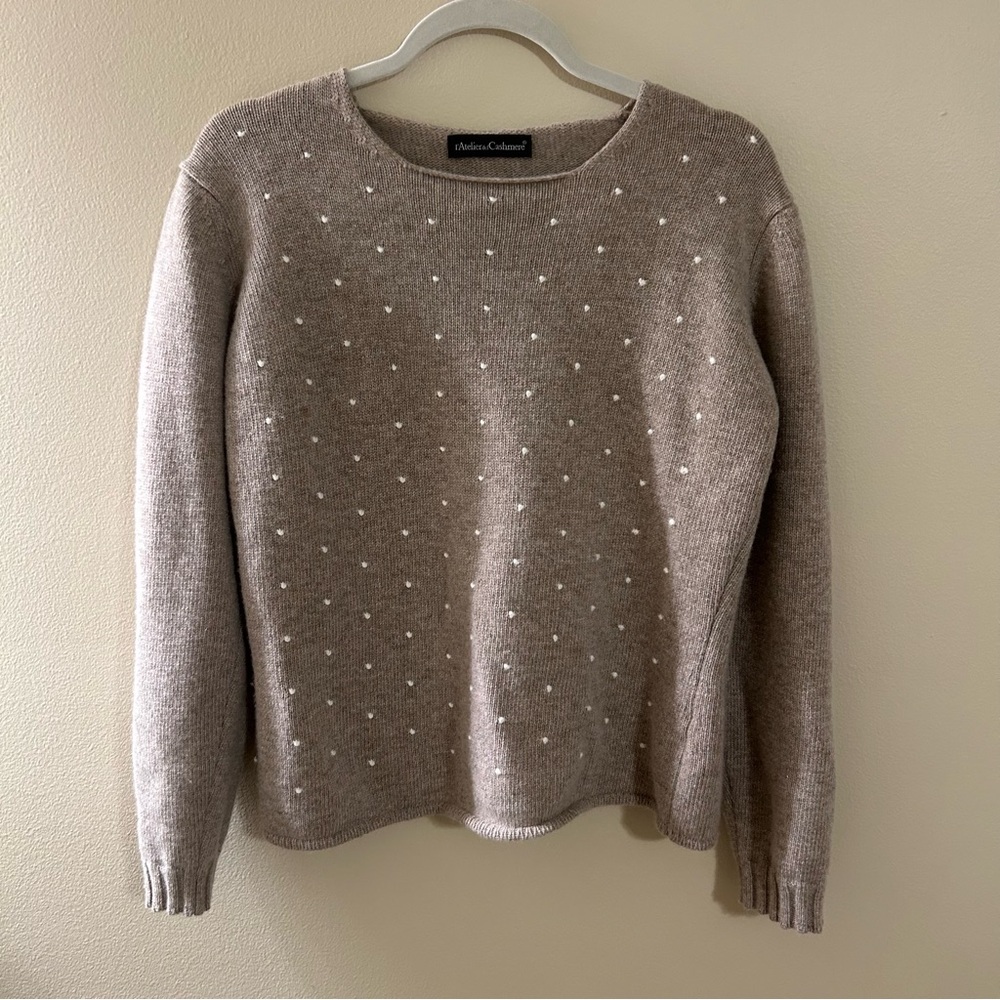 'Atelierdel Cashmere Beige Cozy Sweater with White Accents Made In Italy